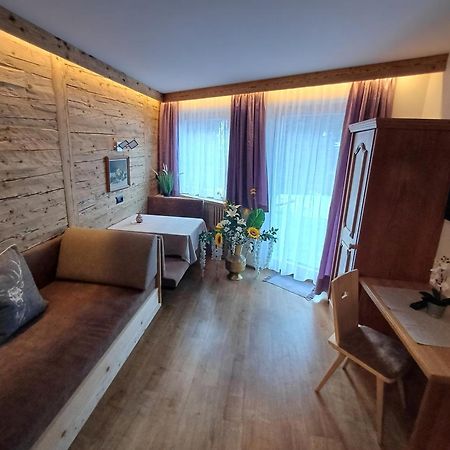Ferienwohnungen Am Laerchenweg Sexten Exterior foto